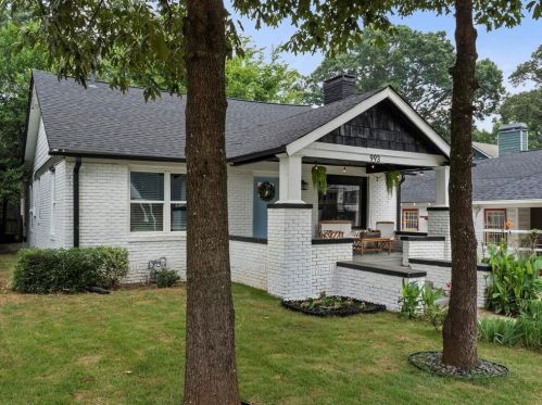 993 Burns Dr, Atlanta GA  30310-4631 exterior