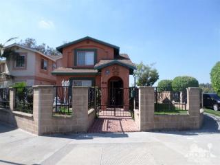 3914 115th St, Hawthorne, CA 90250-2679