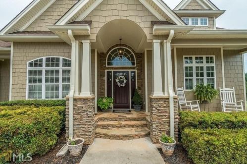 300 Harmony Grove Ln, Jefferson GA  30549-7925 exterior