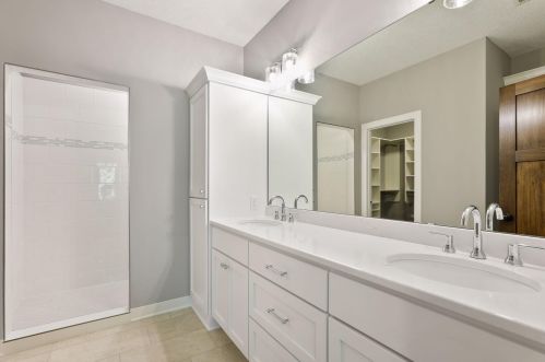 115 Greenwood St, Saint Paul MN  55115-2247 exterior