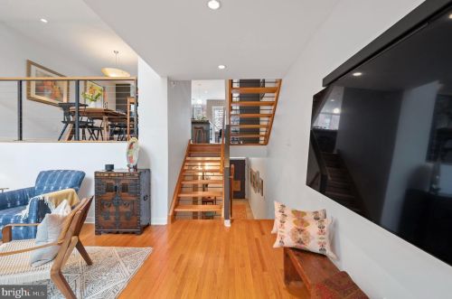 2050 Lombard St, Philadelphia PA  19146-1315 exterior