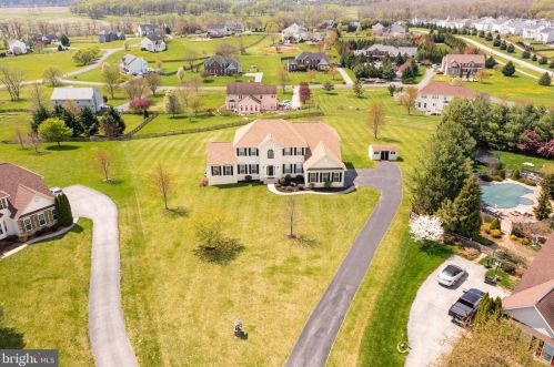 288 Fraser Ct, Charles Town WV  25414-5463 exterior