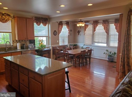 10242 Peel Ring Pl, Bristow, VA 20136-2620