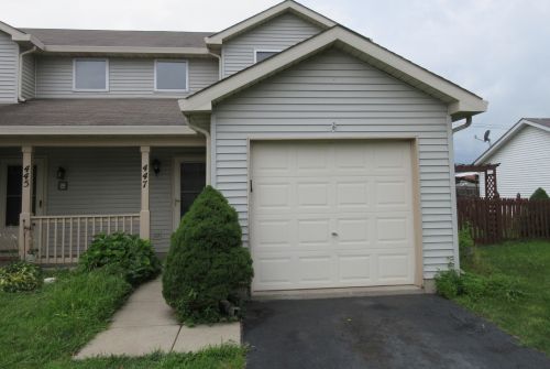 447 Newport Cir, Oswego, IL 60543-8676