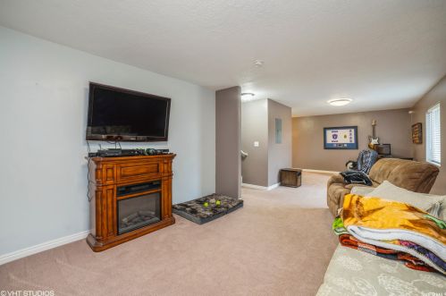 7617 4770, Taylorsville UT 84084-5508 exterior