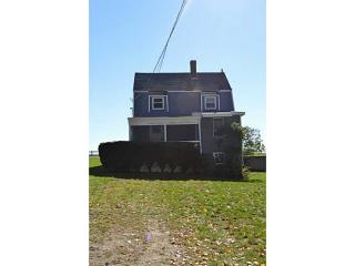 4 Shell Rd, Warren, RI 02885-1541