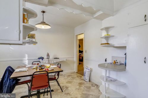 8120 Roanoke Ave, Silver Spring MD 20912-6278 exterior