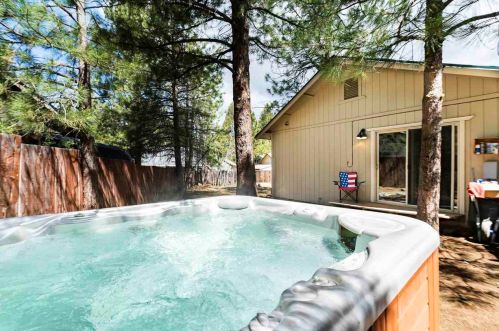 10458 Reynold Way, Truckee CA  96161-1805 exterior