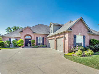 4161 Pine Hill Rd, Norman, OK 73072-1944