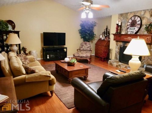 267 David Larsen Dr, Stockbridge GA  30281-1861 exterior