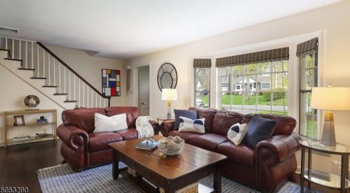 1347 Stony Brook Ln, Mountainside, NJ 07092-1847