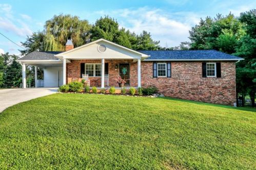 335 Indian Mound Cir, Jacksboro, TN 37757-2103