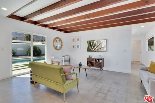 715 El Placer Rd, Palm Springs, CA 92264-1140