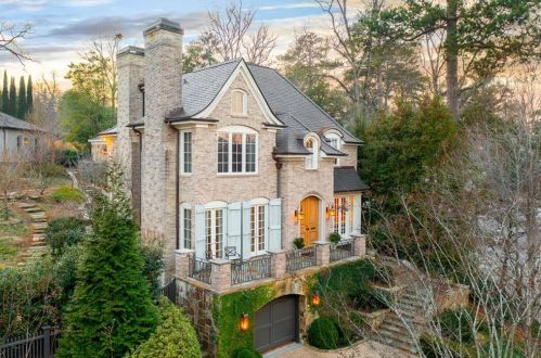 395 Beverly Rd, Atlanta GA  30309-2728 exterior