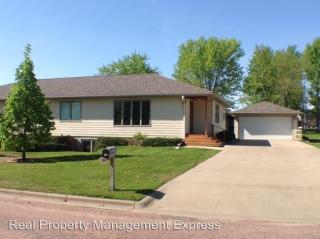 1405 Rushmore Dr, Corson SD  57005-1613 exterior