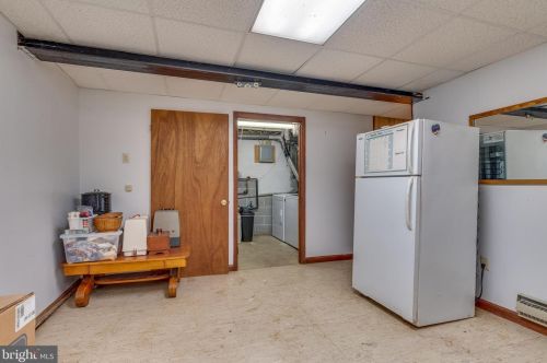 857 Oregon Trl, Harpers Ferry WV 25425-3144 exterior