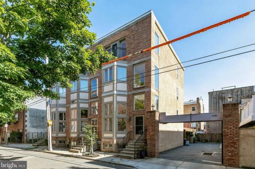 1636 Kater St, Philadelphia, PA 19146-1538