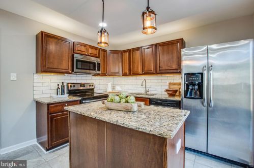 2370 Albot Rd, Herndon, VA 20191-2705