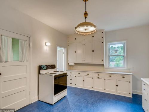 2689 8th Ave, Saint Paul MN  55109-3130 exterior