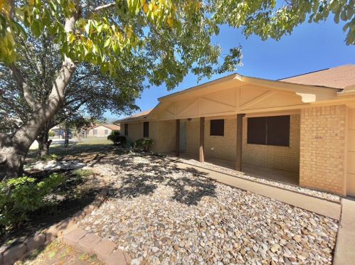 706 Heritage Trl, Granbury, TX 76048-5802
