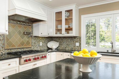 1079 Los Altos Ave, Los Altos CA 94022-1018 exterior