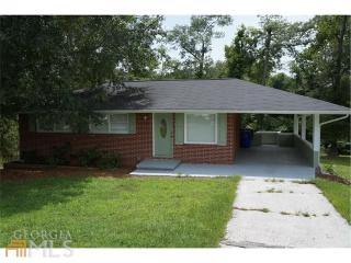 999 Pine St, Conyers, GA 30012-4578