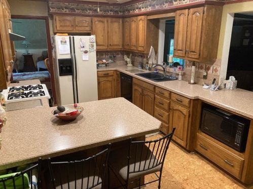 2915 Scruggs Park Dr, Fort Worth, TX 76118-6619