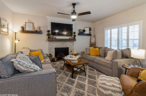 24556 St Peters Dr, Minooka, IL 60410-4501