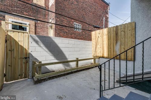 1628 23 St, Philadelphia PA 19145-2700 exterior