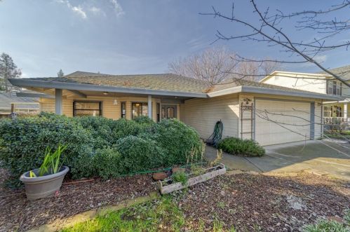 2105 Fern Ave, Chico, CA 95926-5332