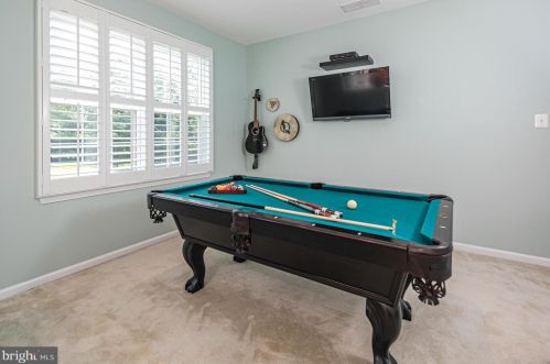 124 Copperfield Dr, Trenton NJ  08648-2583 exterior