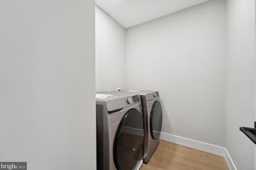 1610 Noyes Dr, Silver Spring MD  20910-2224 exterior