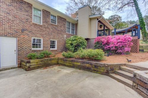 2570 Lake Capri Rd, Conyers GA  30012-3342 exterior