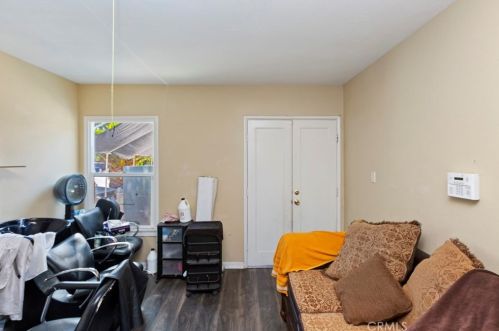 8656 Indiana Ave, Riverside CA  92504-4047 exterior