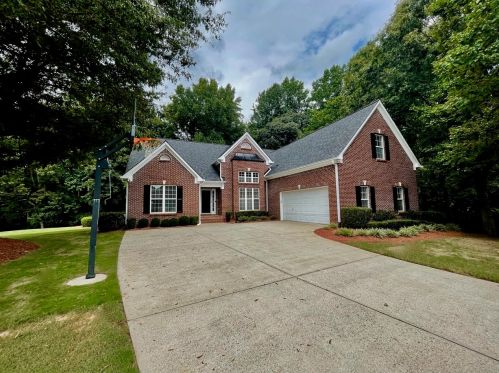 8735 Meadowgrove Ln, Gainesville, GA 30506-4830