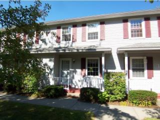55 Kim Ln, Georgia, VT 05468-3386