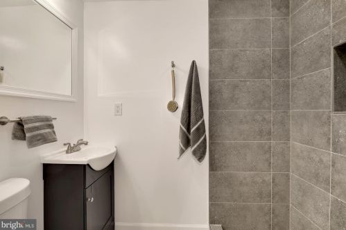 6512 Westmoreland Ave, Silver Spring MD 20912-4409 exterior