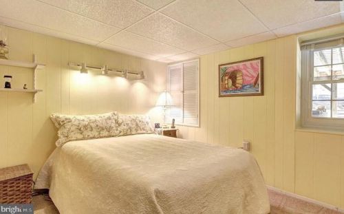 8801 Arley Dr, Springfield VA  22153-1502 exterior