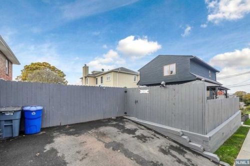 182 12th St, Wood-Ridge NJ  07075-2067 exterior