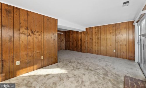 5250 Bradgen Ct, Springfield VA  22151-3505 exterior