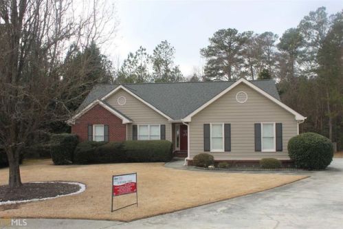1190 Timber Walk Dr, Loganville, GA 30052-5055