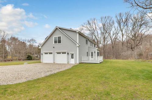 188 Mohegan Rd, Huntington, CT 06484-2445