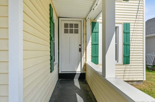 18 Eagle St, Torrington CT  06790-4613 exterior