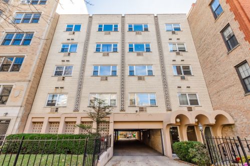 619 Stratford Pl, Chicago, IL 60657-2667
