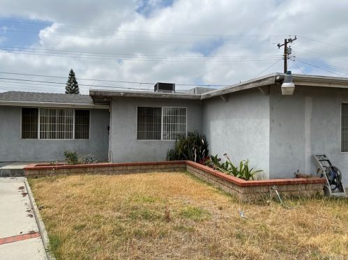 218 Gragmont St, Covina, CA 91722-1641