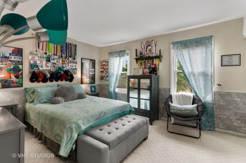 864 Burning Trl, Carol Stream IL  60188-9190 exterior