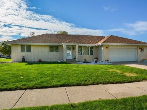 1410 Janet Dr, Lorenzo, IL 60481-1636
