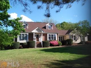 405 Clark Lake Estates Dr, Grayson, GA 30017-1281