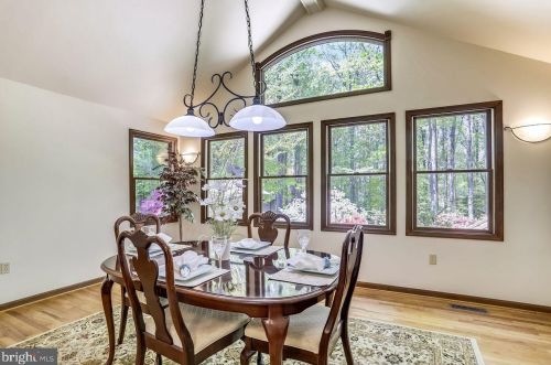 737 Sharpsburg Dr, Davidsonville MD 21035-1927 exterior