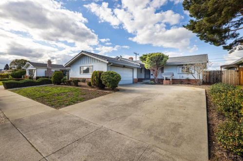 759 Lawrence Dr, Gilroy, CA 95020-4005